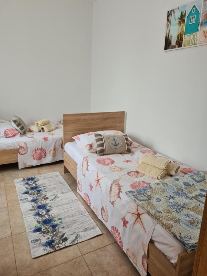 Apartman Luka บานโจเล ภายนอก รูปภาพ